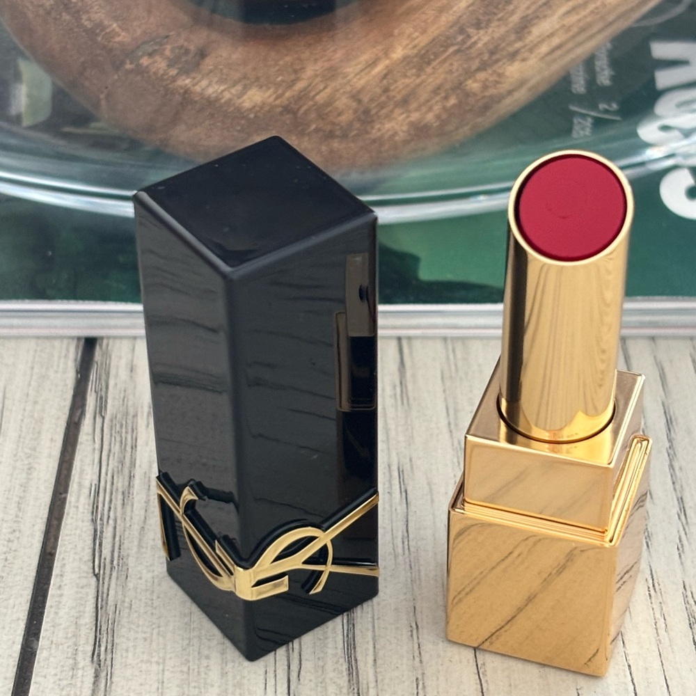 Yves Saint Laurent • Rouge Pur Couture The Bold Lipstick, 💄 shade 02 • New